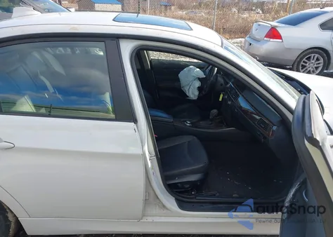 2007 BMW 328Xi из США, поврежденный, VIN WBAVC93557K033760